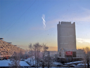 În ajun de Crăciun, pe cerul unui oraş din Rusia a fost observat un nor bizar sub forma unui ADN dublu spiralat