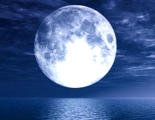 O "Super Lună" va avea loc pe 23 iunie 2013. Să sperăm că nu se va întâmpla niciun dezastru pe Pământ şi că vom reuşi să rezistăm puternicelor energii negative ale acestei "Super Luni"