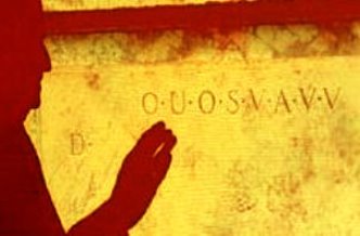 Cea mai misterioasă inscripţie din lume, de pe monumentul Sheperd: DOUOSVAVVM. De 250 de ani, oamenii se chinuie s-o dezlege şi nu pot... Voi ştiţi ce-ar putea însemna?