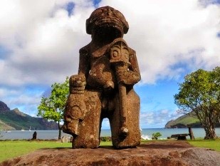 Statuile misterioase de pe insula Nuku Hiva din Oceanul Pacific îi reprezintă pe extratereştrii reptilieni şi pe cei cenuşii?
