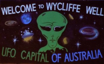Bine aţi venit în Wycliffe Well, capitala australiană a OZN-urilor! Aici sigur veţi vedea un OZN! E din cauza "liniilor ley"?