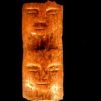 În Siria a fost descoperit un artefact misterios, vechi de 9.000 de ani, ce are sculptat pe el două chipuri umane! Arheologii cred că ar putea fi vorba de reprezentarea unor "fiinţe supranaturale"!
