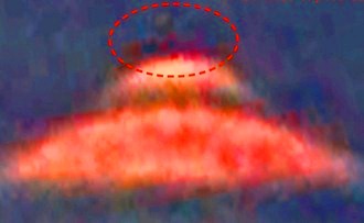 Sunt absolut uimit ce dovadă fotografică avem! Capul gigant al unui extraterestru iese dintr-un OZN, într-o imagine incredibilă de pe Google Earth!