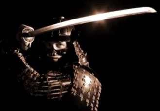 Tehnologia actuală încă nu e capabilă să producă faimoasele săbii de samurai, realizate dintr-un aliaj de oţel superior! Japonezii le produc de peste 3.500 de ani!