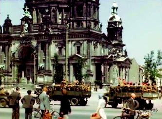 Uluitoarele imagini video cu Berlinul la două luni după căderea lui Hitler! Filmuleţul e HD, color şi merită să-l vedeţi!