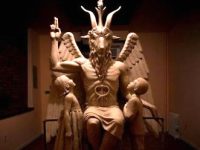 Statuia satanistă a lui Baphomet va fi amplasată în centrul oraşului Detroit din SUA, în ciuda protestelor cetăţenilor! Uşor, uşor, satanismul pune stăpânire pe lume...
