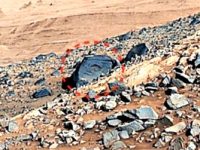 Într-o fotografie NASA de pe Marte s-ar putea distinge o piatră cu hieroglife egiptene! Aceasta ar fi dovada care ar arăta că între civilizaţiile de pe Marte şi cele de pe Pământ a existat o strânsă legătură!