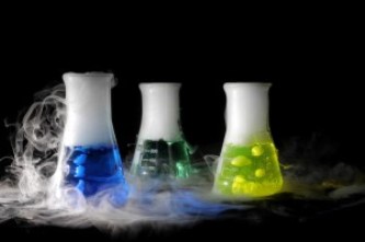 Substanţe chimice incredibile care par să sfideze legile fizicii!