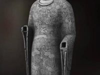 Cercetătorii au reuşit să descifreze gravurile misterioase de pe statuia lui "Buddha cel Cosmic" abia după o scanare 3D! Statuia veche de 1.500 de ani a fost realizată manual sau cu o tehnologie avansată?
