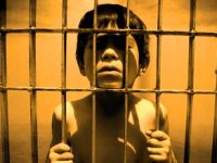 Lumea e condusă de o mână de nebuni! În Egipt, un băieţel de 4 ani a fost condamnat la închisoare pe viaţă, pentru o posibilă crimă comisă când avea 2 ani!