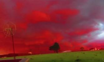 Nori roşii-sângerii şi apocaliptici au fost văzuţi în Brazilia! Se apropie "Steaua Morţii"?