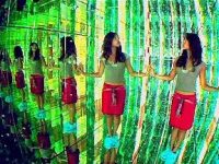 Oamenii de ştiinţă au stabilit: trăim într-un Univers holografic, asemănător cu cel din Matrix! Realitatea este bidimensională, dar noi o percepem 3D...