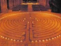 Misterul labirintului de la catedrala Notre-Dame de Chartres... există vreo energie vindecătoare acolo?