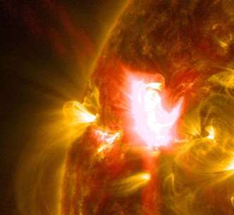 NASA a descoperit o gaură gigantică în Soare, cu un diametru mai mare decât cel al Pământului