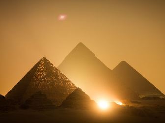 Secretul Marii Piramide din Egipt (partea 1): ea nu a fost ridicată de faraonul Khufu în anul 2.500 î.Hr., aşa cum istoria oficială ne învaţă