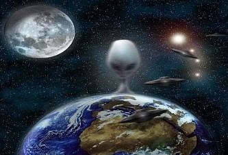 "Extraterestrul" Myziam scrie pe forumul 4chan, punând poze cu Pământul văzut din apropiere