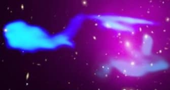 Un cluster galactic ce seamănă cu nava spaţială USS Enterprise (din filmul SF "Star Trek") a fost descoperit la 1,6 miliarde de ani-lumină de Pământ
