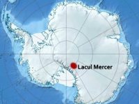 Cercetătorii forează sub gheaţa din Antarctica pentru a ajunge la un lac subglaciar misterios. Oare se va descoperi acolo o altă formă de viaţă?