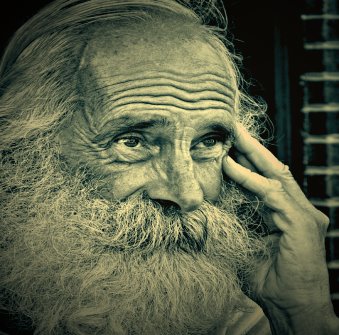 Sfaturi extraordinare de sănătate ale călugărului-înţelept care a trăit 104 ani