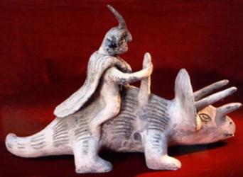 Misterioasele figurine descoperite în Mexic - dovada că oamenii au trăit împreună cu dinozaurii acum 4.500 de ani?
