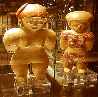 Statuetele antice misterioase dintr-un muzeu din Ecuador - sunt reprezentaţi astronauţi veniţi din alte sisteme solare sau galaxii?
