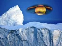 Farfurii zburătoare misterioase, de dimensiuni foarte mari, observate în Antarctica