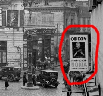 Galoşi şi şoşoni marca "Nokia" într-o fotografie din anii '30 din Bucureşti!?