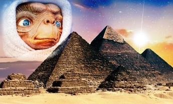 O teorie controversată: egiptenii şi-au construit piramidele cu ajutorul extratereştrilor de pe steaua Alpha Draconis?