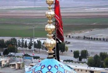 "Steagul roşu" a fost arborat deasupra unei mari moschei din Iran - simbol al unei bătălii mari care urmează!