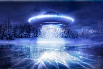 Misterul OZN-ului care s-a scufundat într-un lac de gheaţă din Rusia cu incredibila viteză de 7.000 de km/h! Cică ar fi fost construit din titan...