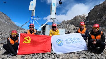 Compania chinezească Huawei a instalat antene 5G la baza Muntelui Everest