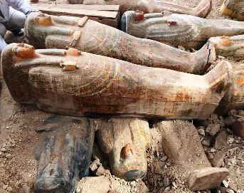 Descoperire senzaţională a arheologilor din Egipt: 59 de sarcofage de lemn, vechi de mii de ani