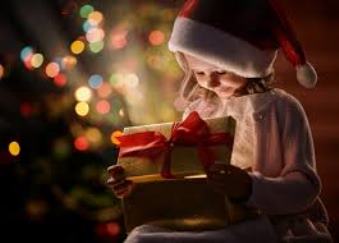 Miracolele de Crăciun există!! O fetiţă căreia nu-i mai bătea inima, şi-a revenit în mod miraculos în apropiere de Crăciun, după mai multe rugăciuni...