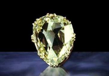 Incredibila poveste a diamantului celebru De Sancy - cum a ajuns el din stomacul unui mort în Muzeul Luvru!
