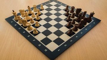 Un nou joc de şah a fost inventat în Polonia: şahul în diagonală!