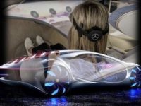 Până unde se poate merge cu tehnologia? Mercedes are acum o maşină care îţi poate citi gândurile!