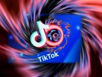 În lumea bizară a celor care schimbă cronologia: utilizatori TikTok care pretind că se teleportează într-un univers paralel folosind ca portal schimbarea extremă a temperaturii în duș!