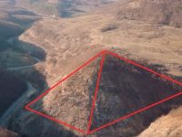 O piramidă străveche misterioasă se află ascunsă în Cheile Babei din judeţul Maramureş?