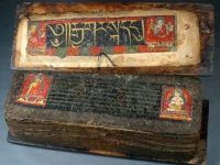 Misterioasele cărţi tibetane Kantyua şi Tantyua descriu "locuinţele zeilor extratereştri":  aceşti zei pot trăi şi 36 de milioane de ani!