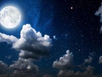 Poate Luna efectiv "să fugă" pe cer, încălcând toate legile fizicii?