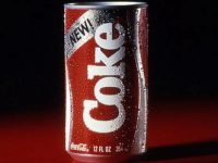 Produsul „New Coke” introdus de Coca-Cola în 1985 a fost un eşec neprevăzut sau un „complot de marketing”?