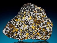 Două minerale extraterestre misterioase au fost găsite în interiorul unui meteorit căzut în Somalia