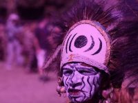 O ciudată ceremonie exotică: vizita papuaşilor la diavol