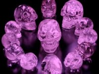 "13 cranii de cristal ar putea facilita accesul omenirii la informaţii sacre" - spune o teorie ezoterică