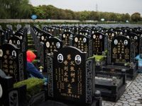 În China, un bărbat "a înviat", după ce a fost declarat mort şi înmormântat