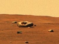 Nu poate fi reală, dar totuşi... O rocă incredibilă a fost descoperită de NASA pe Marte