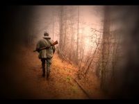 Misterul "vânătorului-fantomă" din pădurea Black Hills. Acolo, cineva din umbră salvează vieţile oamenilor...