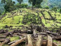 O descoperire de senzaţie: Gunung Padang - cea mai veche piramidă din lume - are 27.000 de ani vechime! Care civilizaţie enigmatică a construit-o?