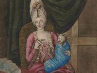 O gravură absolut bizară din 1772! O femeie îşi hrăneşte pisica cu linguriţa, aceasta fiind înfăşată ca un bebeluş...
