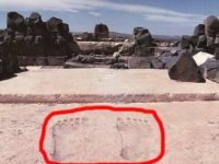 Amprentele uriaşe de la templul antic Ain Dara din Siria: zeii-giganţi au trăit printre noi acum 3.000 de ani?